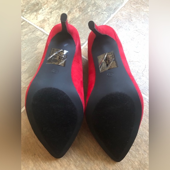 FAUX SUEDE HIGH HEEL PUMPS SIZE: 9.0 - Picture 4 of 6